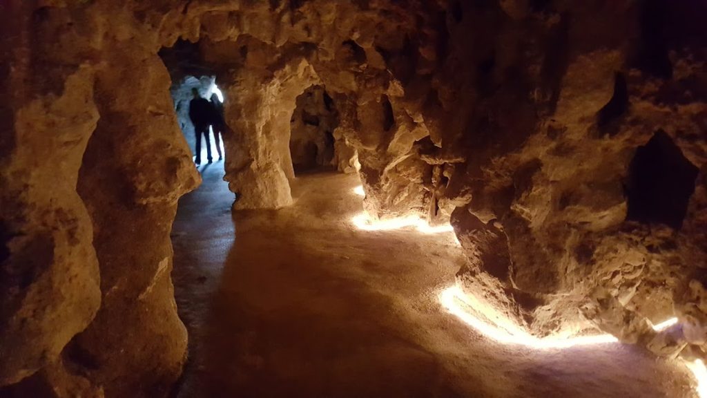 Initiation Well Tunnels-Quinta da Regaleira